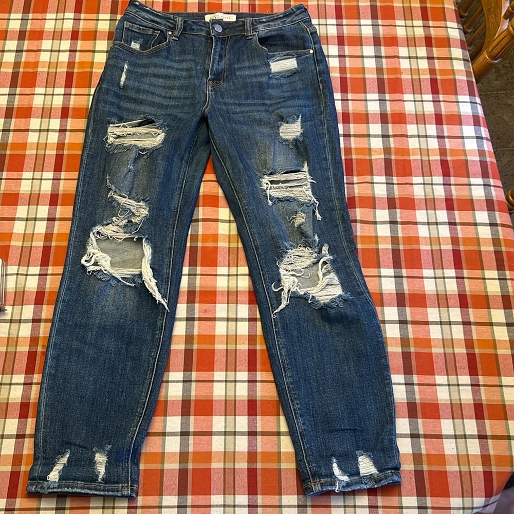 High rise Risen jeans. Size 5/27